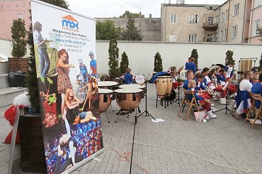 Koncert przy fontannach. Dyryguje Dariusz Krajewski #Grandioso #MDK #Radom