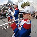 Musztra i koncert plenereowy na ulizy Żeromskiego w Radomiu. 18 czerwca 2016 r.. Tamburmajorka - Julia Rogala, dyrygent - Dariusz Krajewski