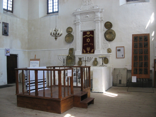 Wnętrze synagogi