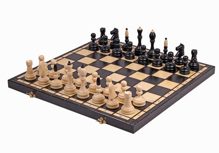 Brand New Hand Crafted Classic Wooden Chess Set 50cm x 50cm